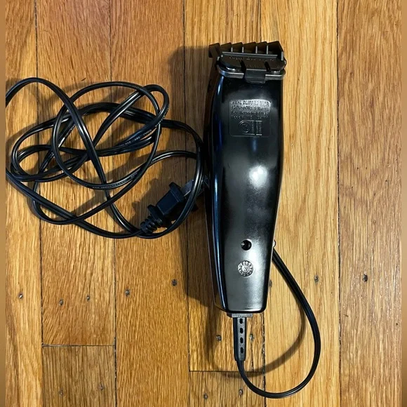Wahl Electic Razor - Picture 4 of 7